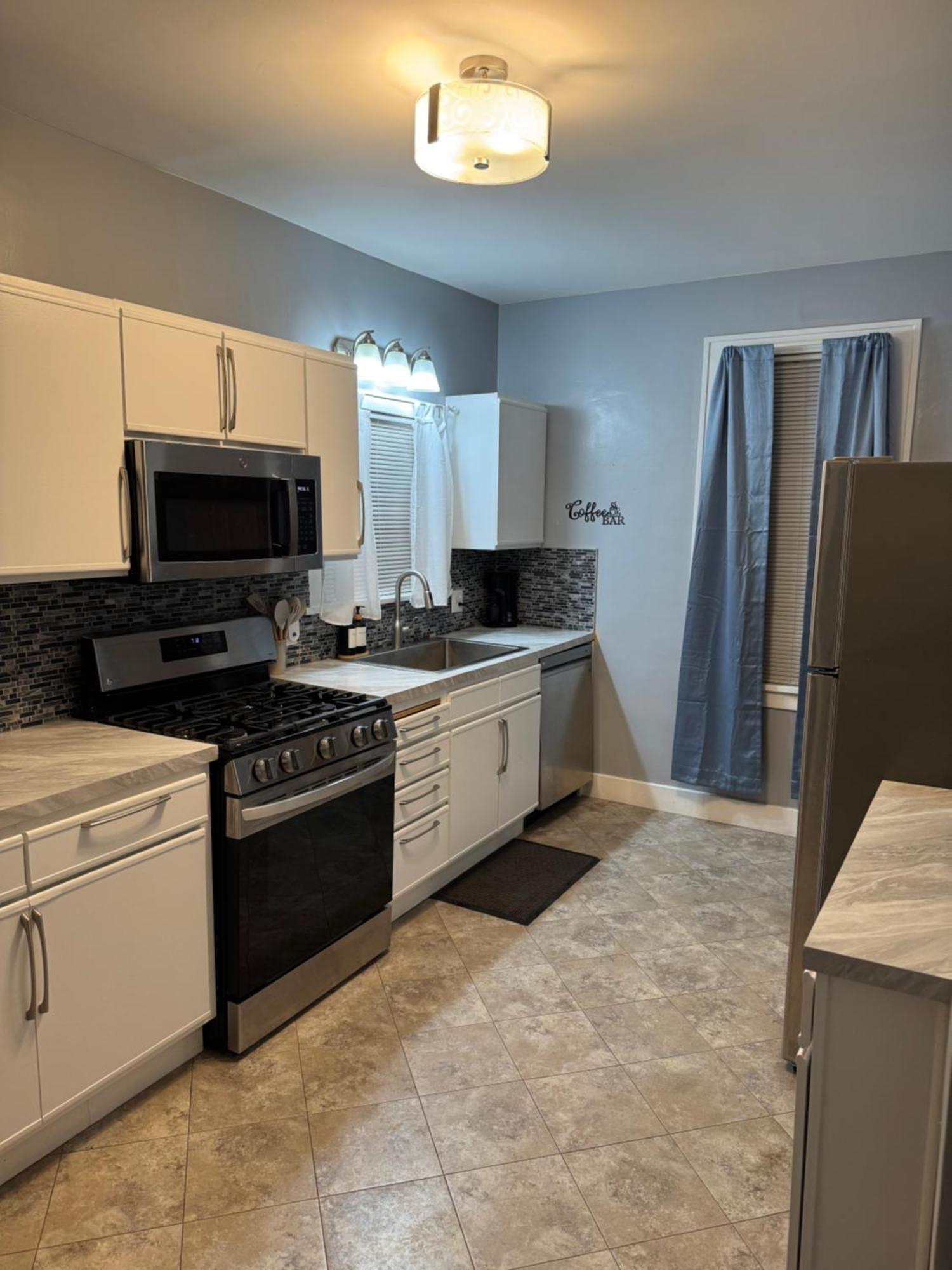 Ferienhaus Charming 3-bedroom House Next To Hollywood Casino! 1 Minute From Interstate 75