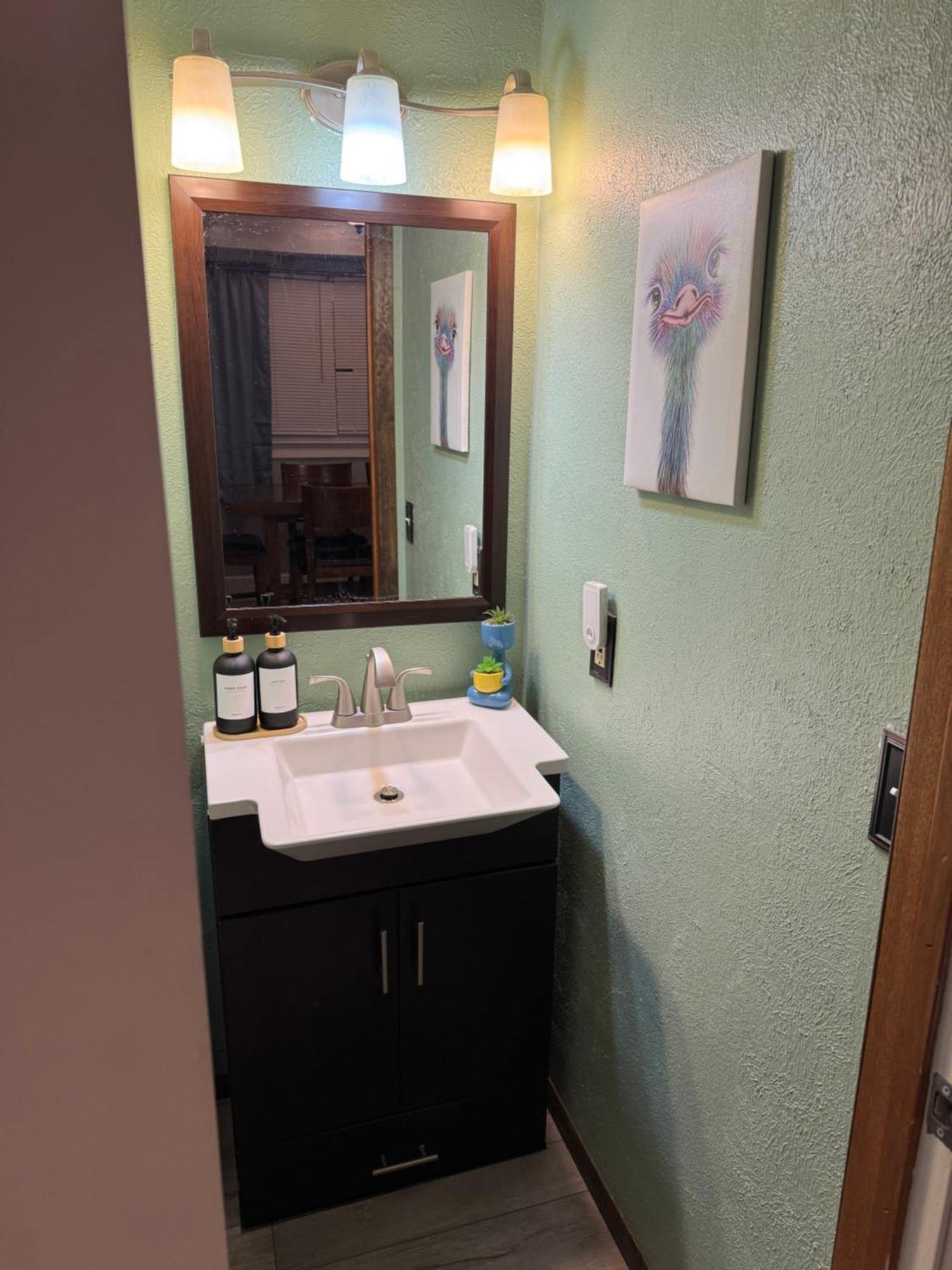 Ferienhaus Charming 3-bedroom House Next To Hollywood Casino! 1 Minute From Interstate 75 *