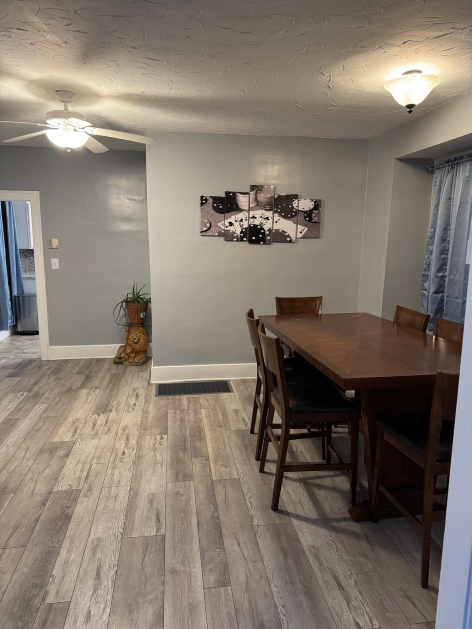 Ferienhaus Charming 3-bedroom House Next To Hollywood Casino! 1 Minute From Interstate 75 *